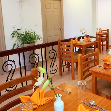 Hotel Abad Pepper Route Kochi Exterior foto