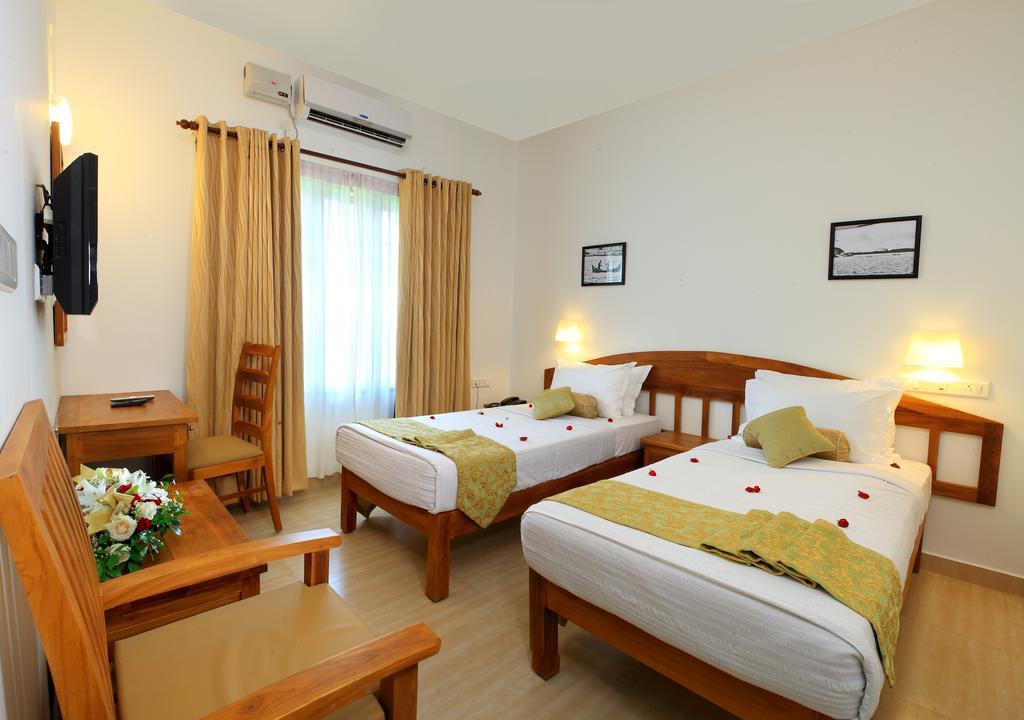 Hotel Abad Pepper Route Kochi Exterior foto