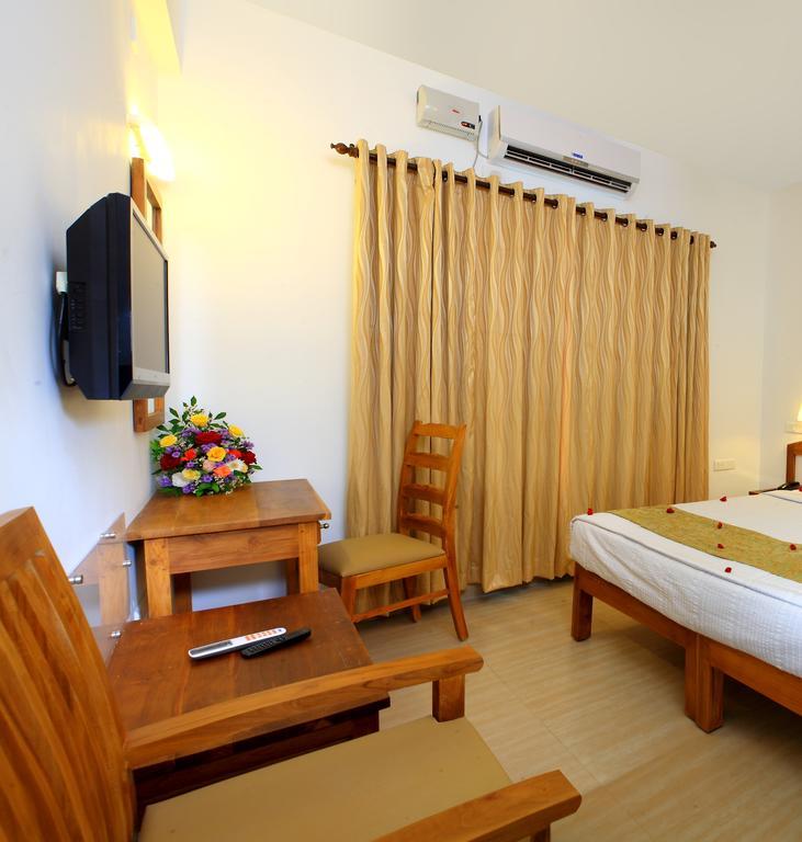 Hotel Abad Pepper Route Kochi Exterior foto